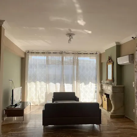 Апартаменты Spacious Renovated Marousi Kat